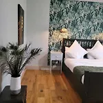 D'hotes Le Flacon De La Verrouille