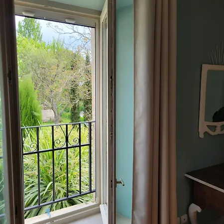 Guest house D'hotes Le Flacon De La Verrouille