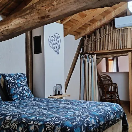 Le Flacon De La Verrouille Bed and breakfast