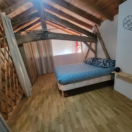 Bed and breakfast Le Flacon De La Verrouille *